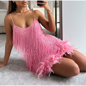 Vestido de Paetê Com Franjas e Plumas  Vivella Caterine