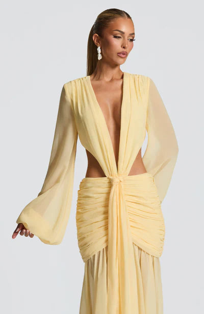 Vestido Longo Manga Comprida em Tule Vivella Kyra