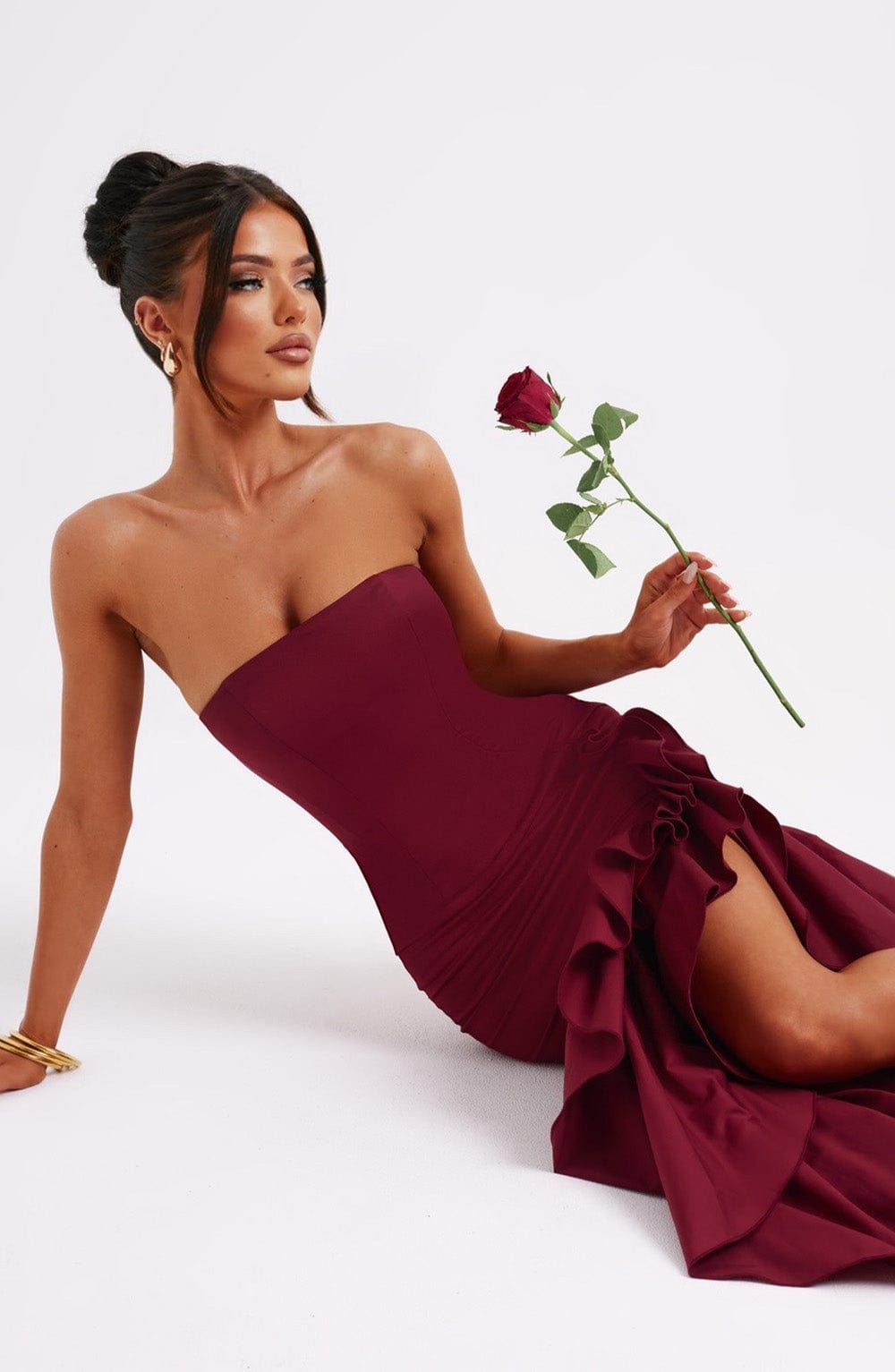 Vestido Longo com Fenda de  Babados Vivella Angelina Marsala