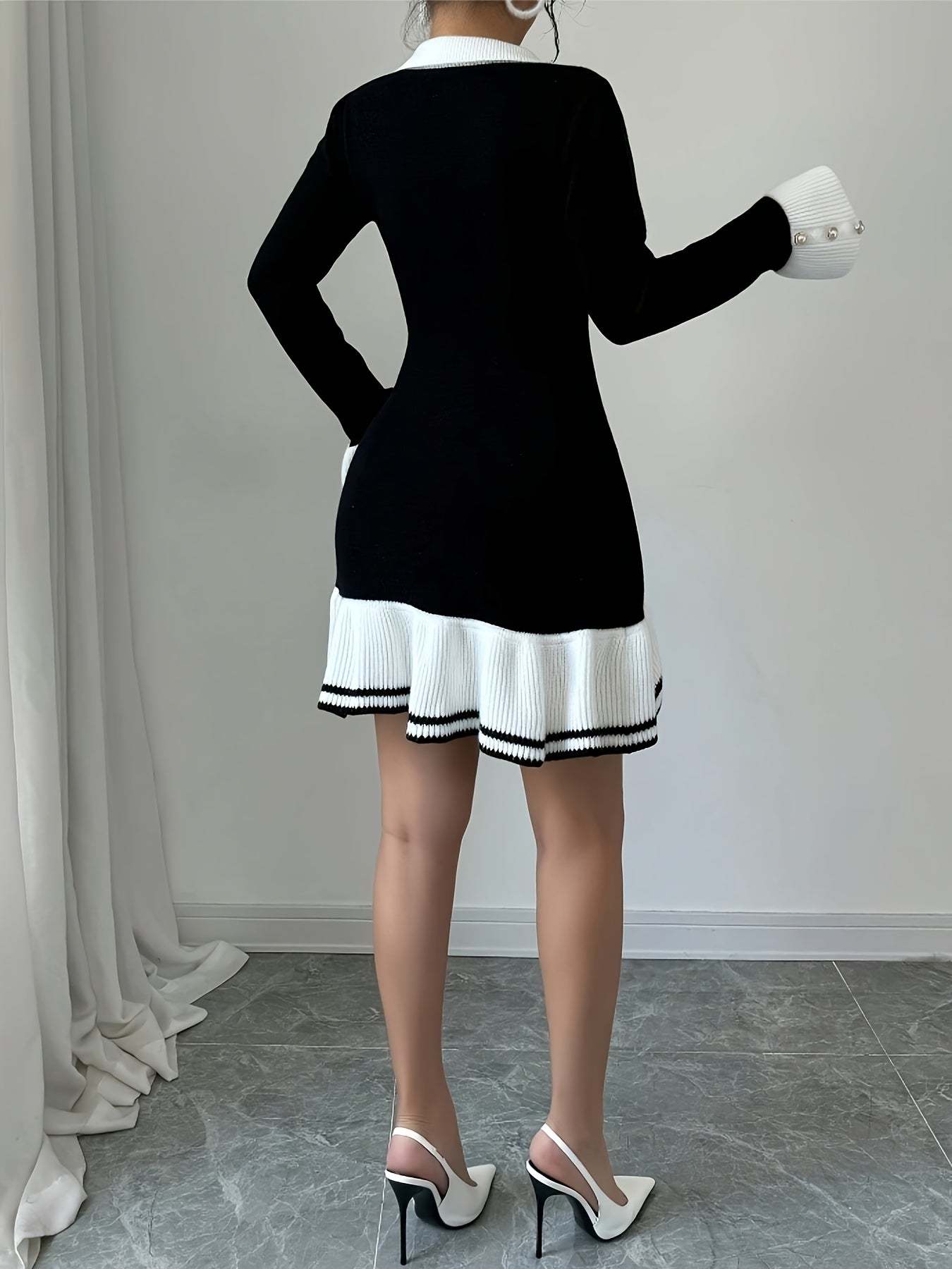 Vestido Curto Manga Comprida com Botões Vivella Giulietta