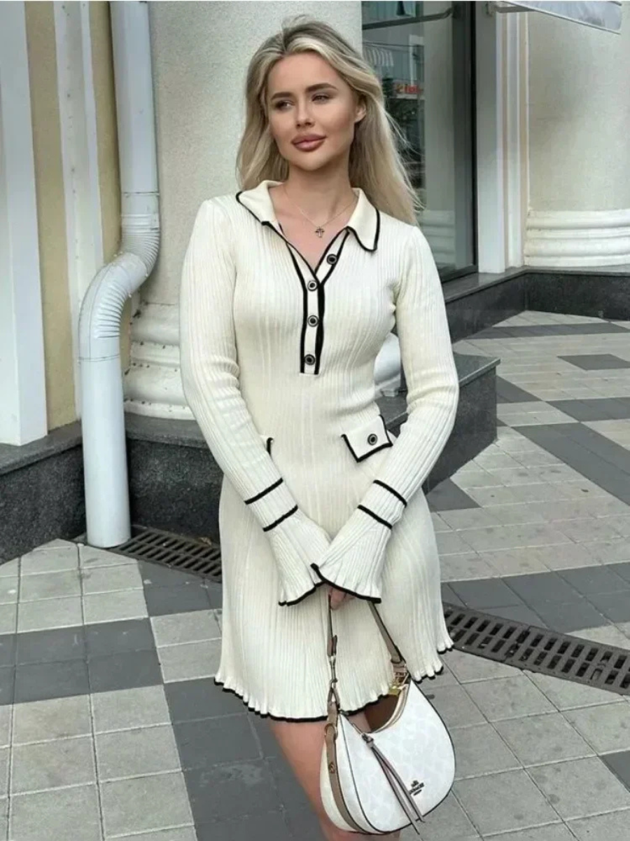 Vestido Curto Manga Longa com Botões Vivella Amélie