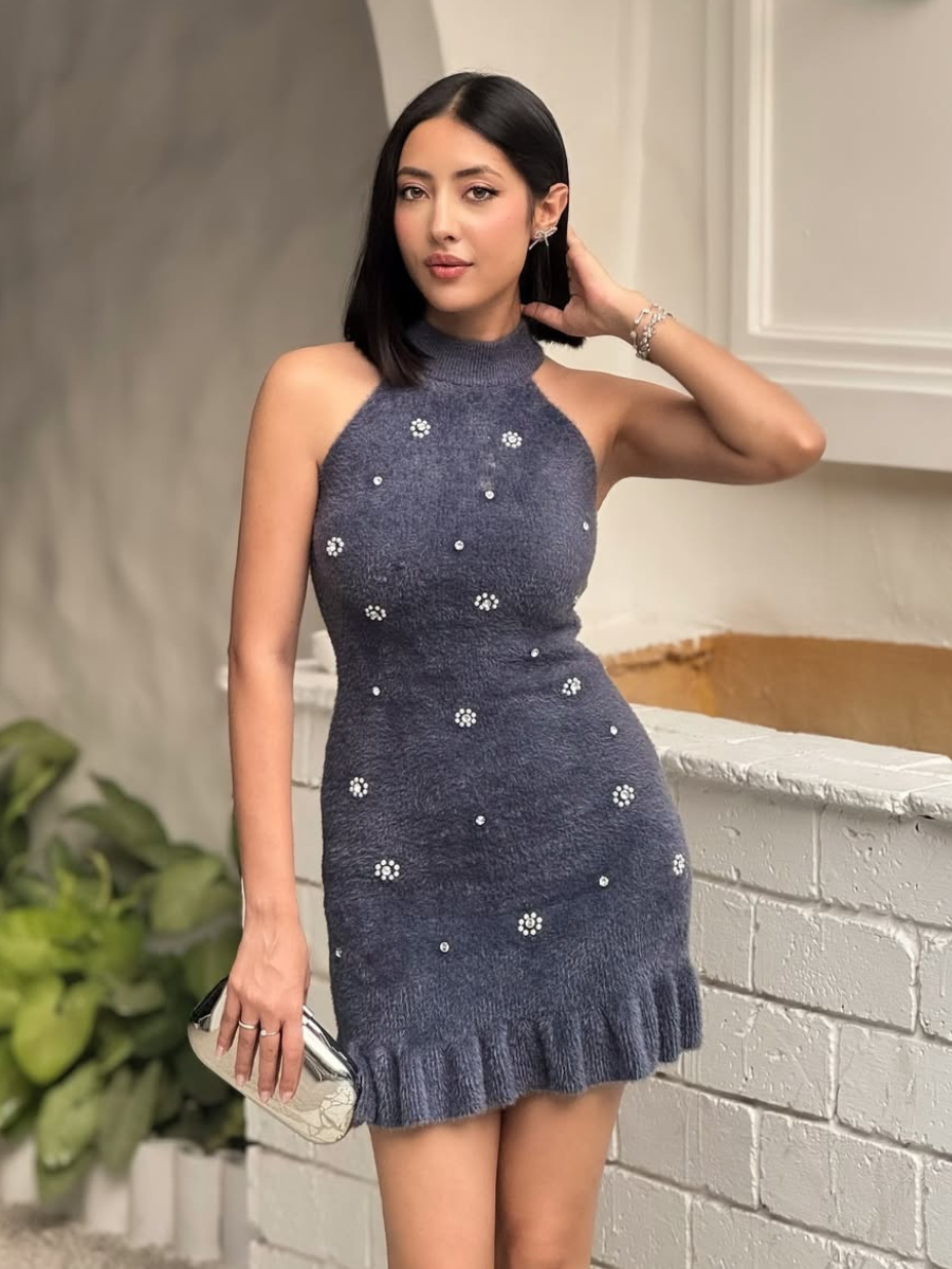 Vestido Curto Tricô com Pérolas Vivella Anya