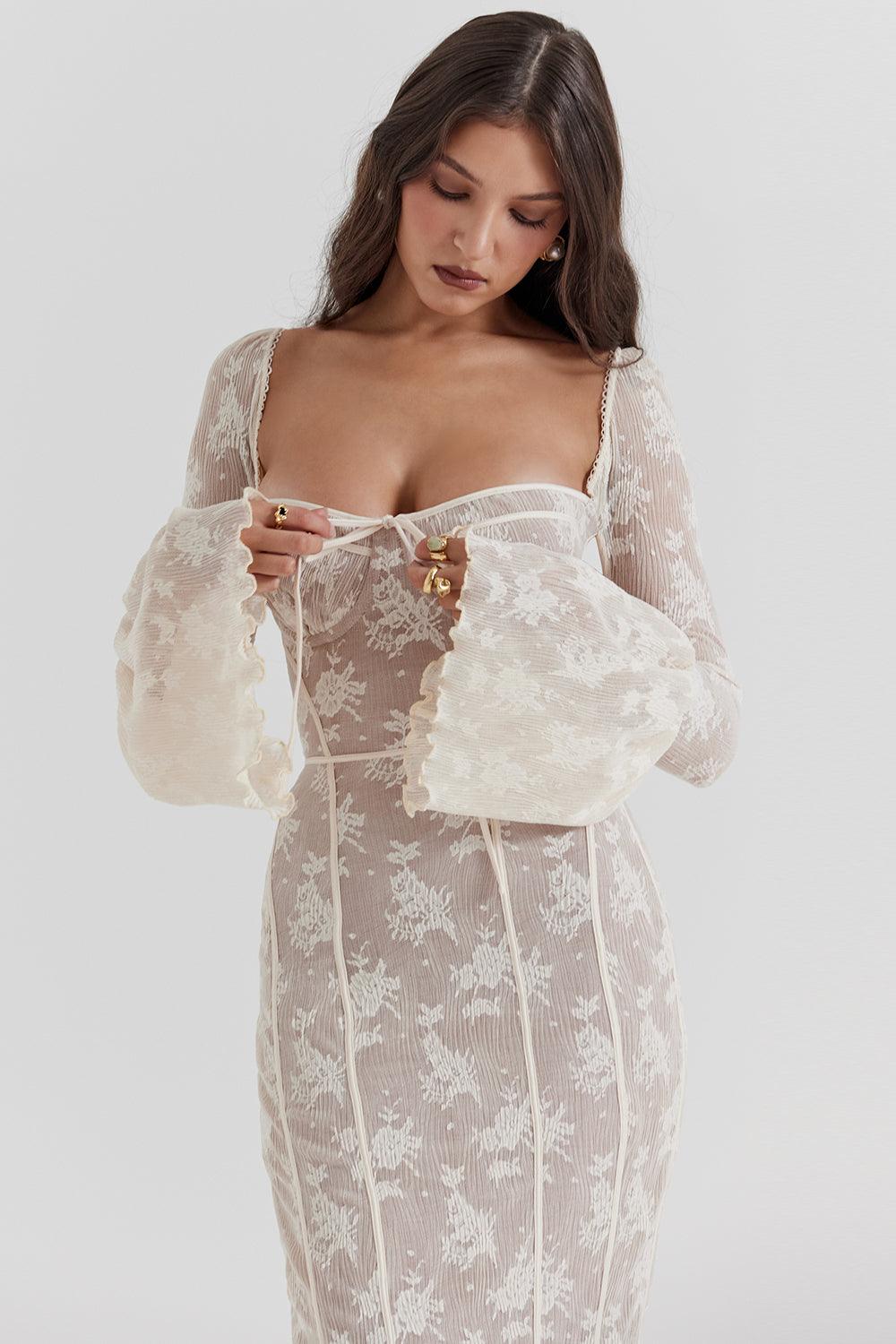 Vestido Longo de Tule Rendado Vivella Elise - GOLDEN ERA