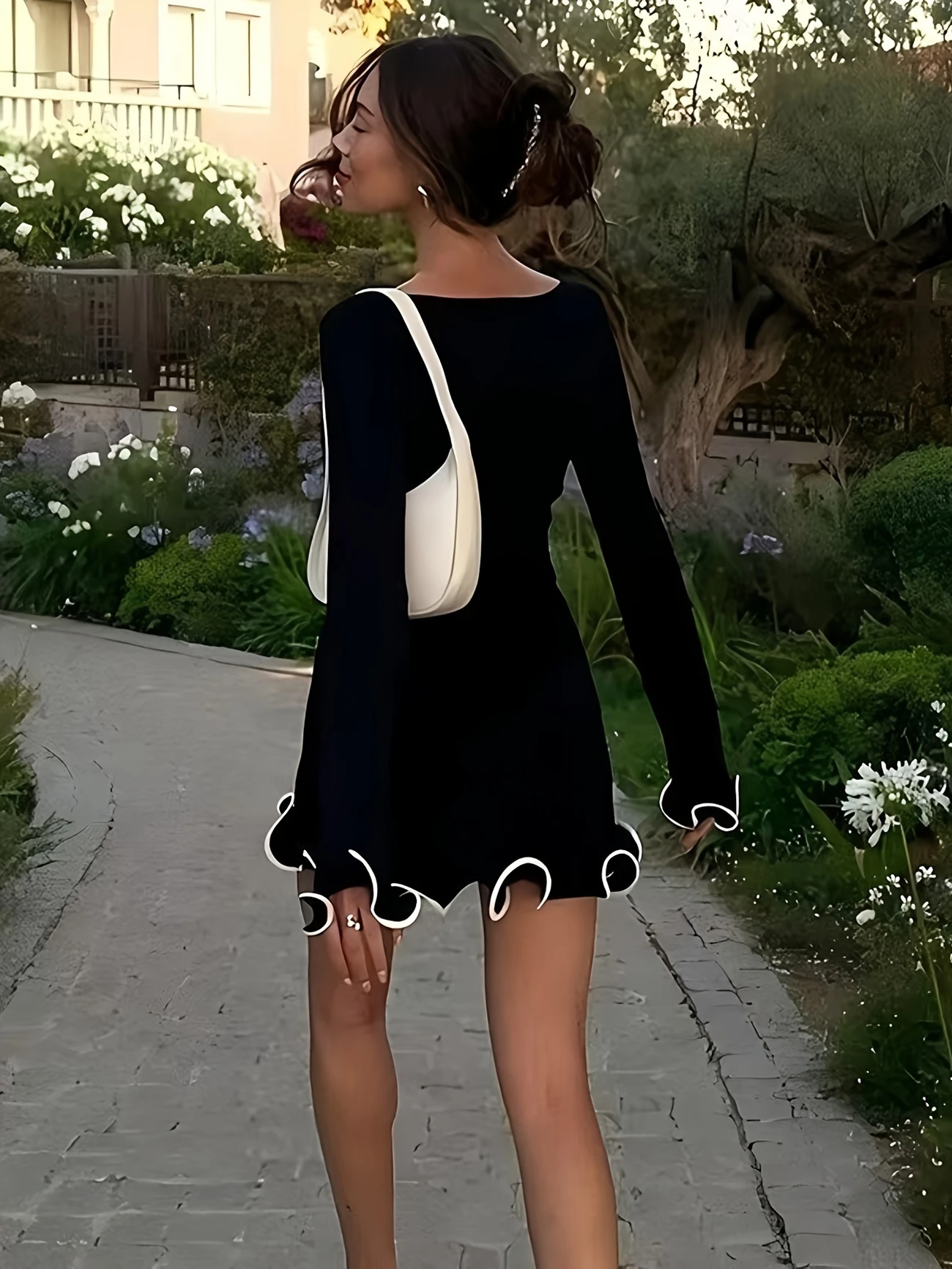 Vestido Curto Manga Comprida com Babado Vivella  Estella
