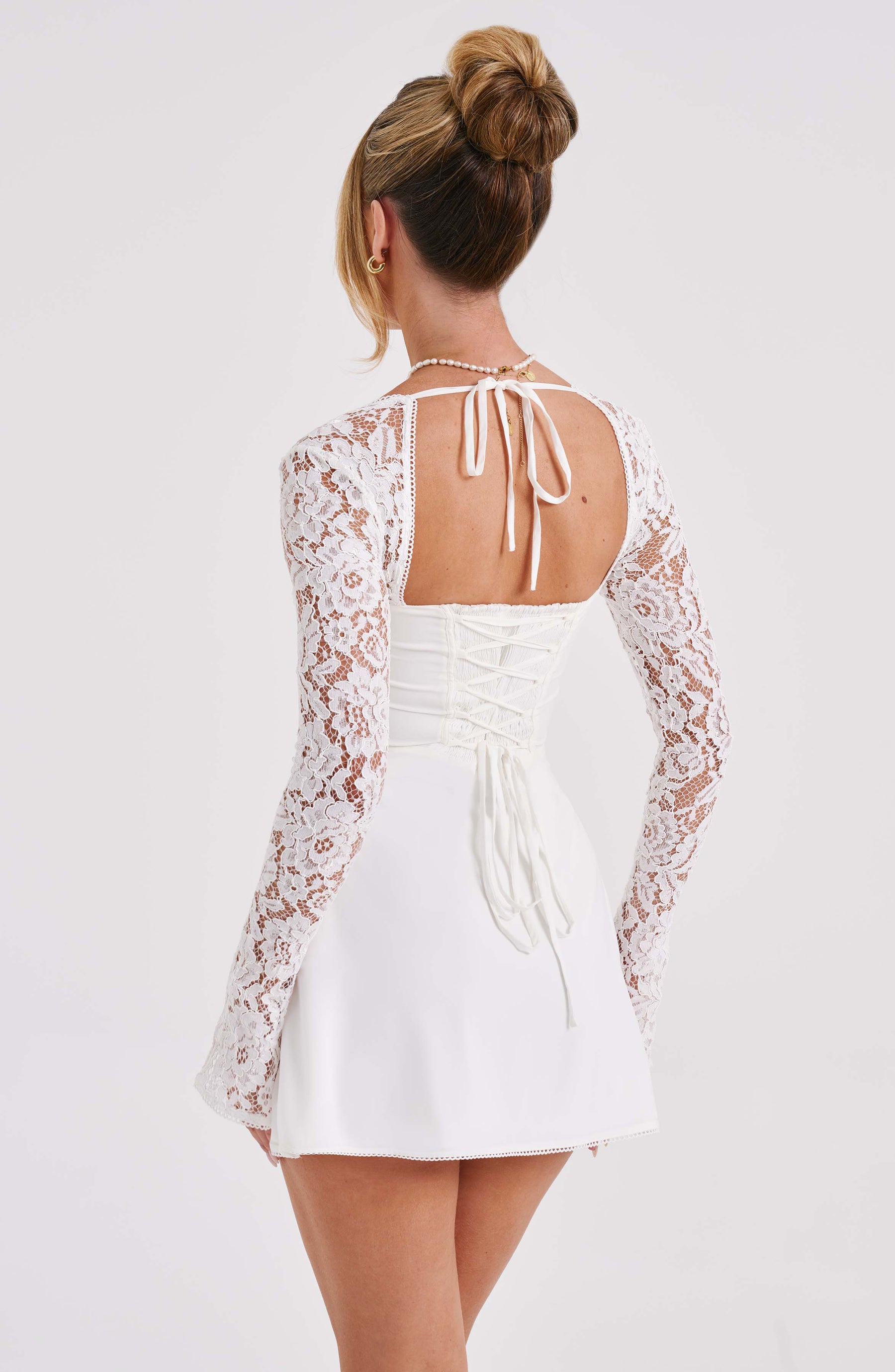 Vestido Curto Manga Longa de Renda Vivella Jacinta - GOLDEN ERA