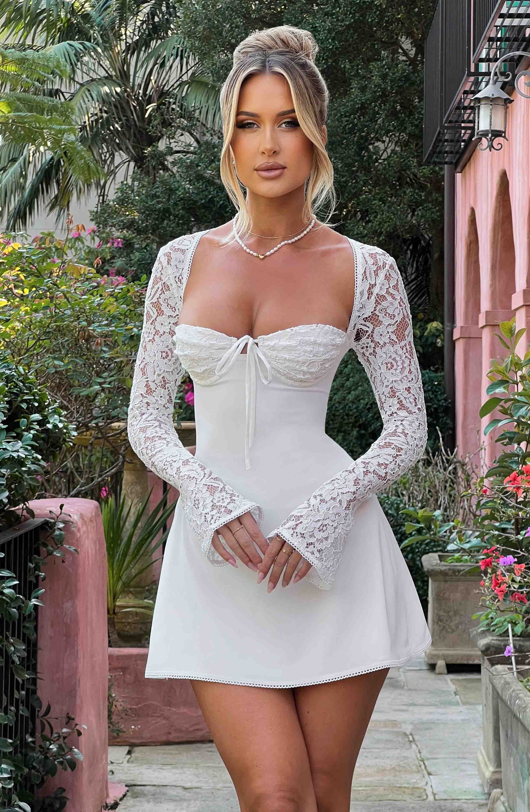 Vestido Curto Manga Longa de Renda Vivella Jacinta - GOLDEN ERA